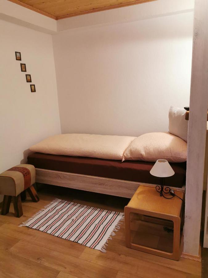Gaestezimmer Reitinger Siegenburg Exteriör bild