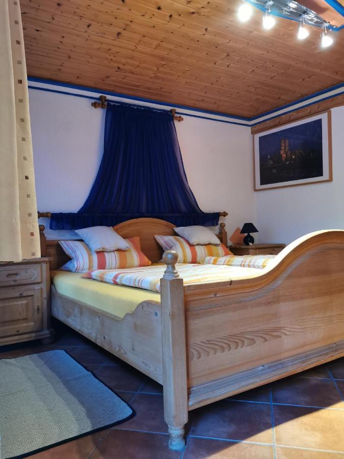 Gaestezimmer Reitinger Siegenburg Exteriör bild