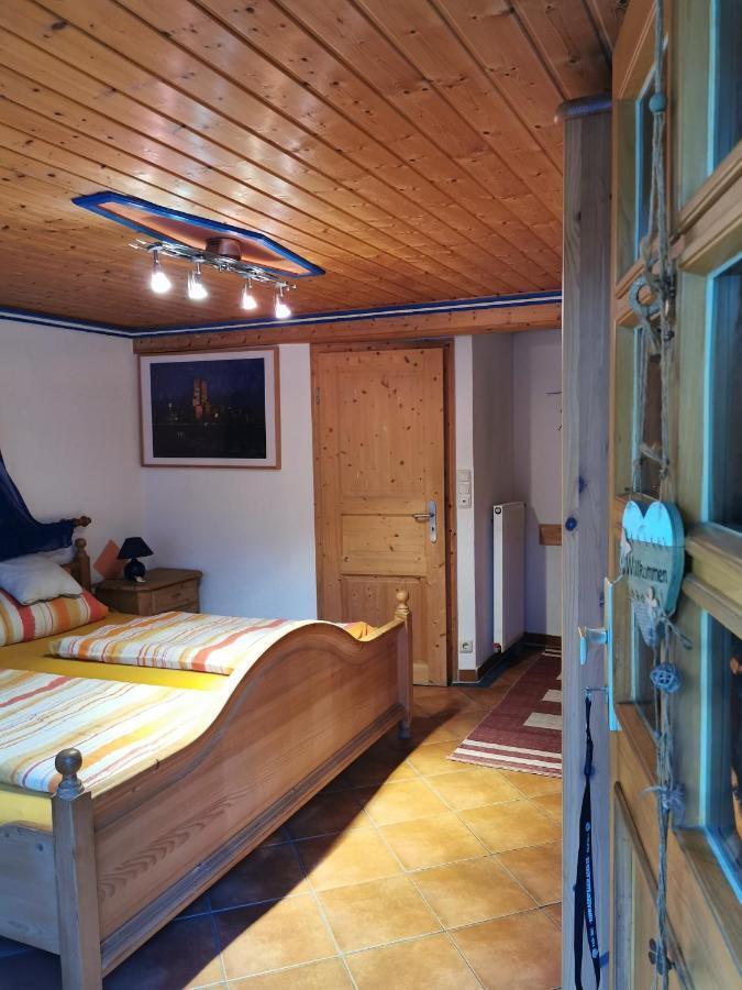 Gaestezimmer Reitinger Siegenburg Exteriör bild